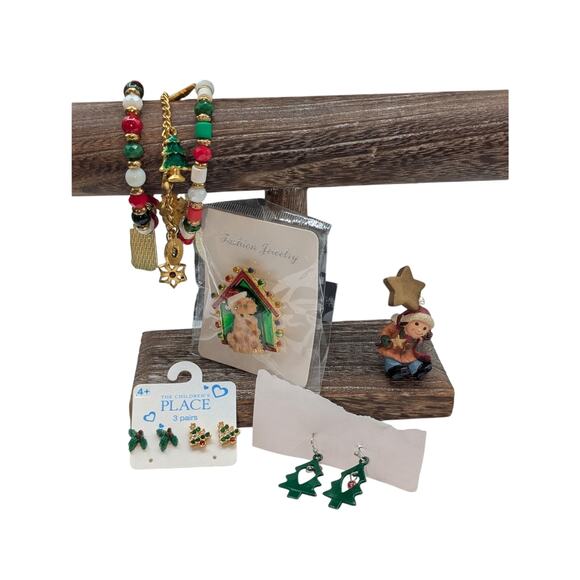 Mixed Lot of Fun Christmas Jewelry - Picture 5 of 5
